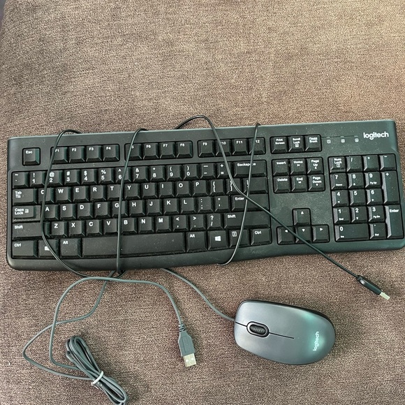 Logitech keyboard & mouse - Picture 1 of 12